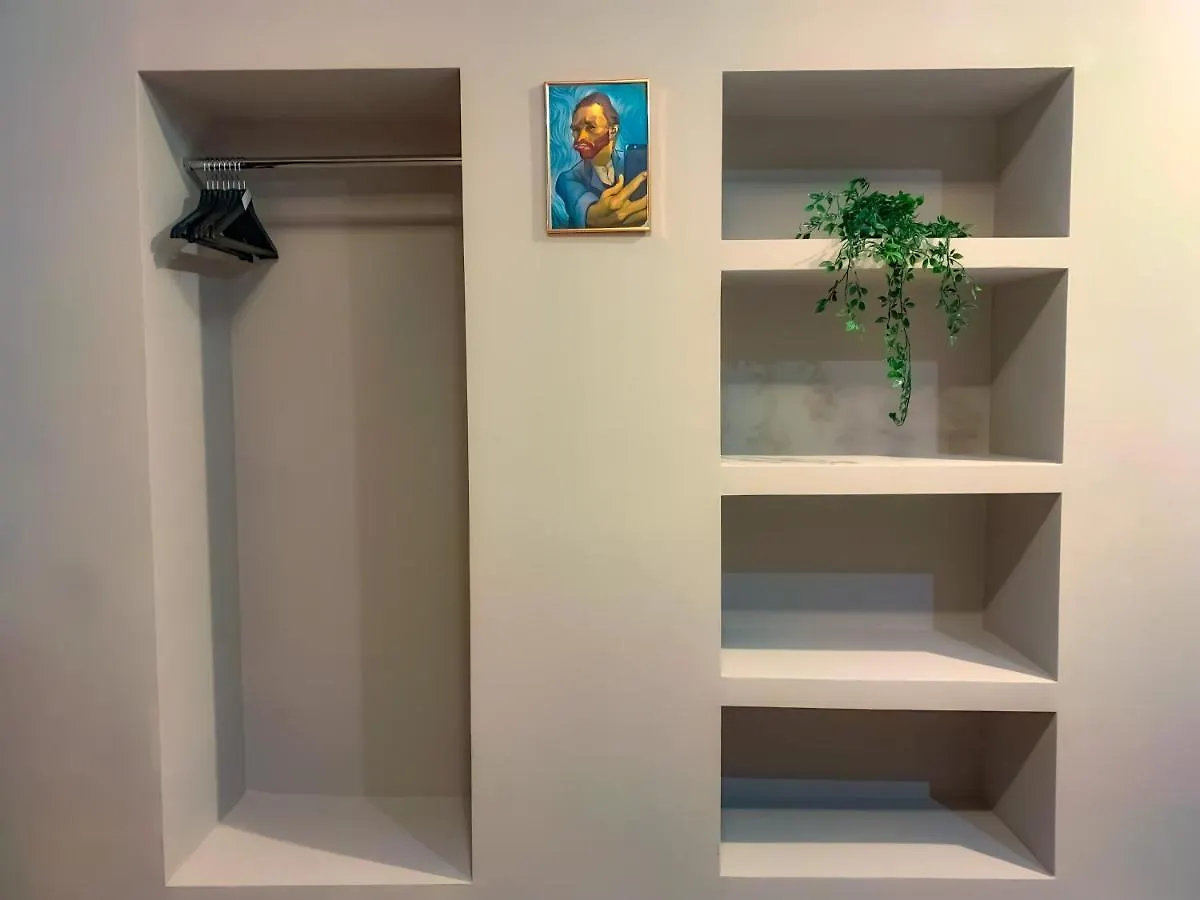 Апартаменты Cool Flat With Hot Tub In The Old Town Бухарест