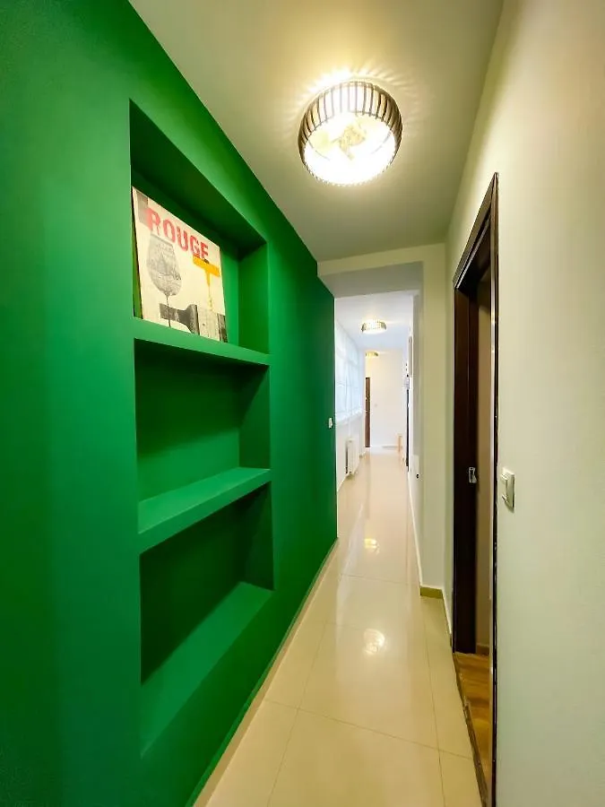 Апартаменты Cool Flat With Hot Tub In The Old Town Бухарест 0*,